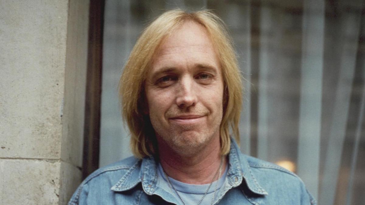 Tom Petty – Love Is A Long Road   … Full Moon Fever&nbsp;Week