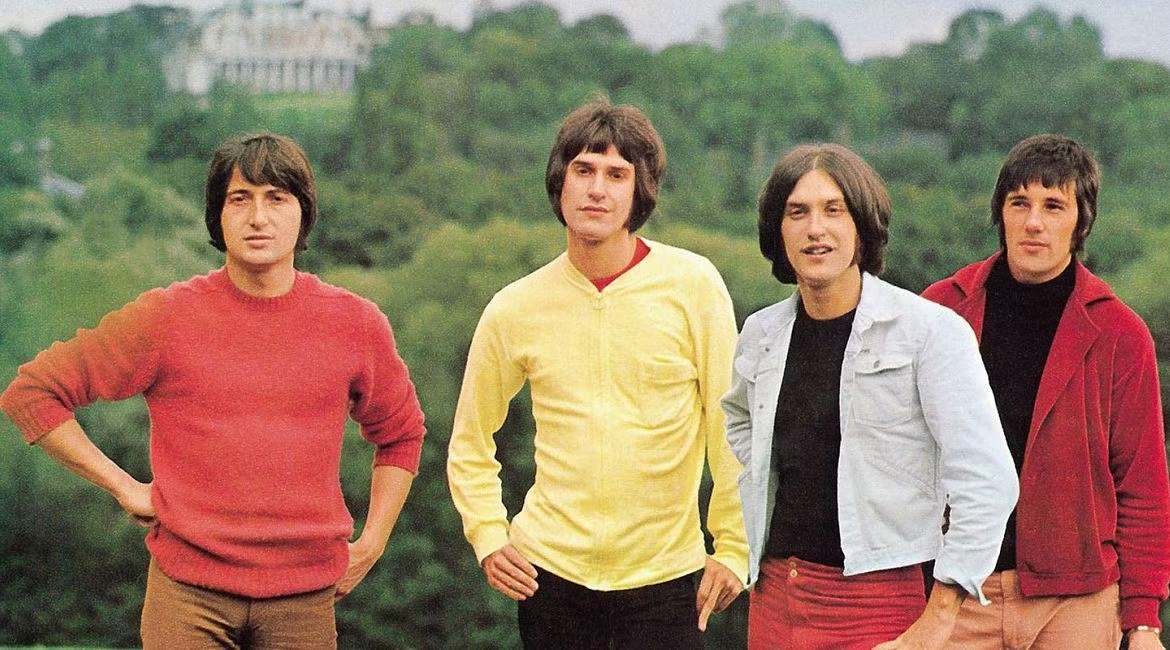 Kinks Weeks – When I Turn Off The Living Room Light …thesoundofonehandtyping.com